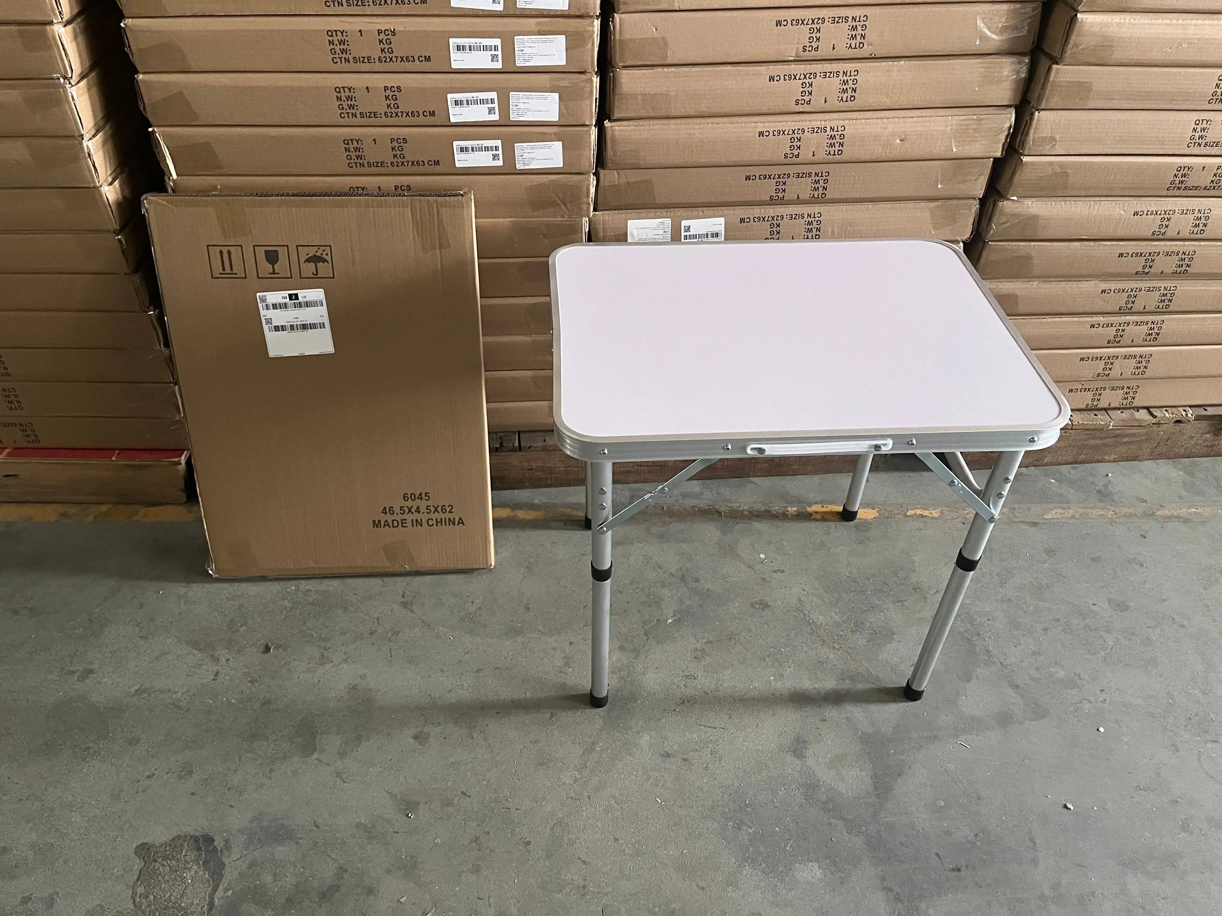 Table de camping pliable 60 x 45 cm – Image 3