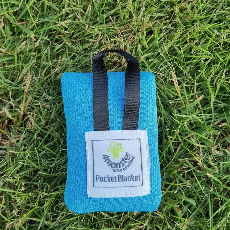 Mini tapis de poche/couvertur/serviette de camping, multifonction et compacte pique-nique, camping, randonnée, plage, ultraléger – Image 9